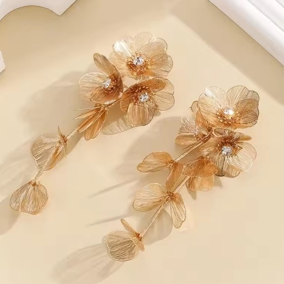 Anthropologie Gold Floral Drop Earrings - Picture 10 of 10